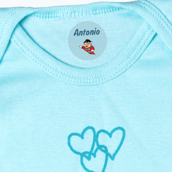  50 etiquetas de nombre personalizadas para ropa para marcar ropa  de bebé y niños. Adhesivos termoadhesivos, resistentes a la lavadora y la  secadora. Tamaño 2.3 x 0.4 pulgadas : Productos de Oficina